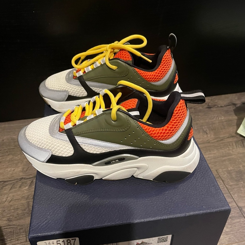 Dior Silver and Orange Sneakers Dynamic Design - Picture 6 of 7